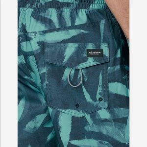 New Volcom Echo Leaf Stoney 17" Trunks
